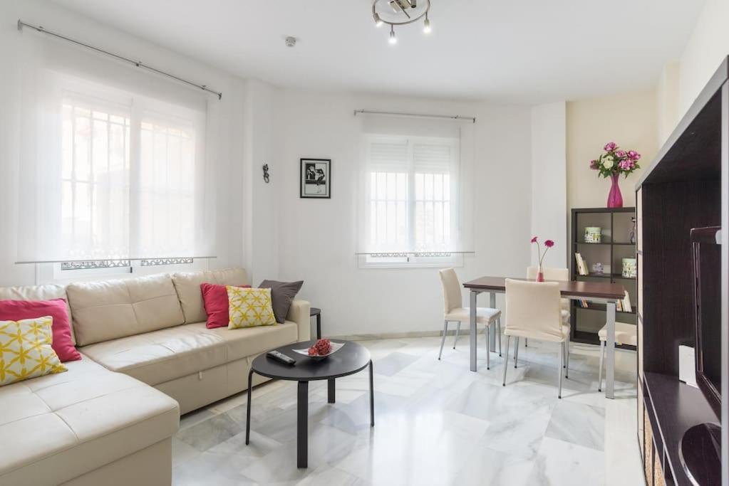 Bright, Quiet And Nice Ground Floor In The Center Malaga Exterior photo