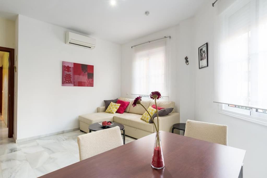 Bright, Quiet And Nice Ground Floor In The Center Malaga Exterior photo